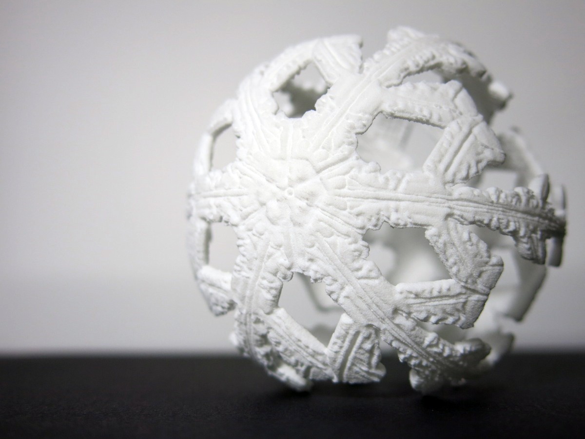 Printing Microscopic Snowflakes in 3D | Sculpteo Blog