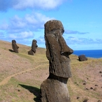 /media/picture/original/moai_iles-de-paques-337x450_size_410.jpg