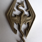 /media/picture/thumb/2012/03/08/oHqo/elder-scrolls-v-skyrim-pendant-the-imperial-symbol-1_size_410.JPG