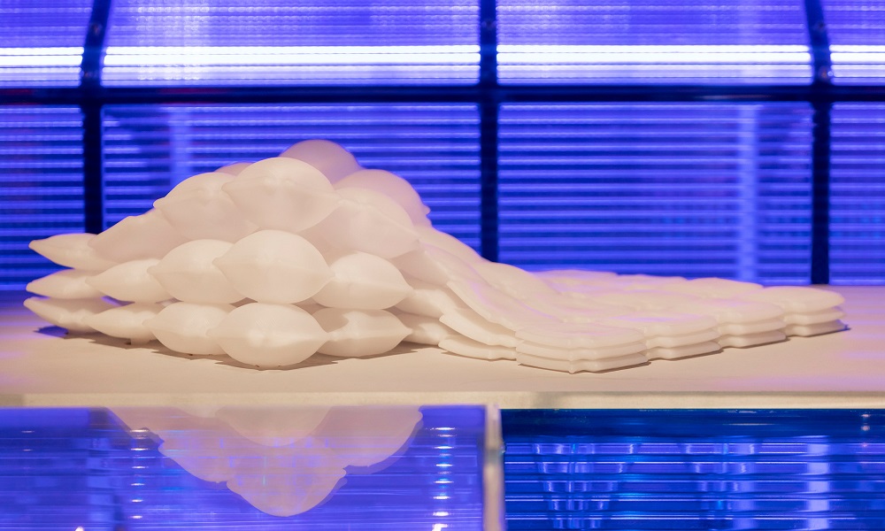 Rapid Liquid Printing: Creating inflatable structures, between 3D and 4D printing