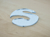 mirrored_acrylic_02_small.jpg