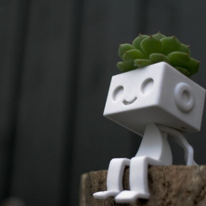 Robbie the Robot - Sitting