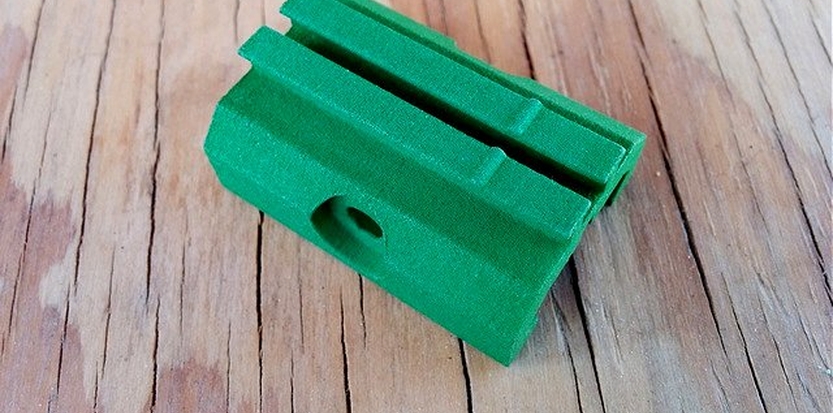 /media/picture/thumb/2015/04/22/ybGn/green-version-bolt-head-side-small_size_833x413..jpg