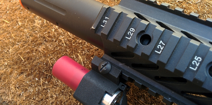 /media/picture/thumb/2015/05/15/pPmN/short-m726-a-ready-to-fire-on-quad-rail_size_833x413..jpg
