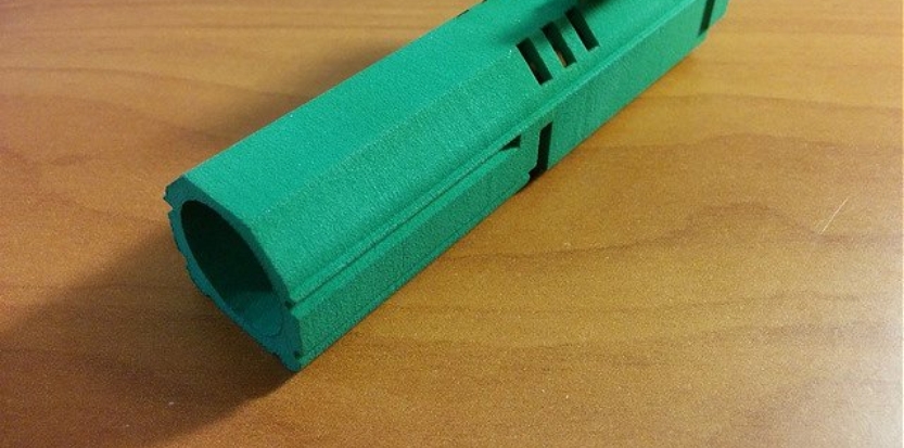 /media/picture/thumb/2015/06/13/Pqnj/long-green-version-front-quarter-small_size_833x413..jpg