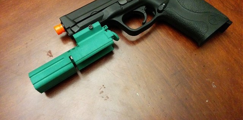 /media/picture/thumb/2015/06/13/Wgtz/long-green-version-mounted-on-pistol-small_size_833x413..jpg