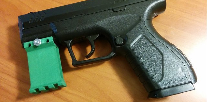 /media/picture/thumb/2015/09/21/ebFu/508mm-green-version-mounted-to-pistol-small_size_833x413..jpg