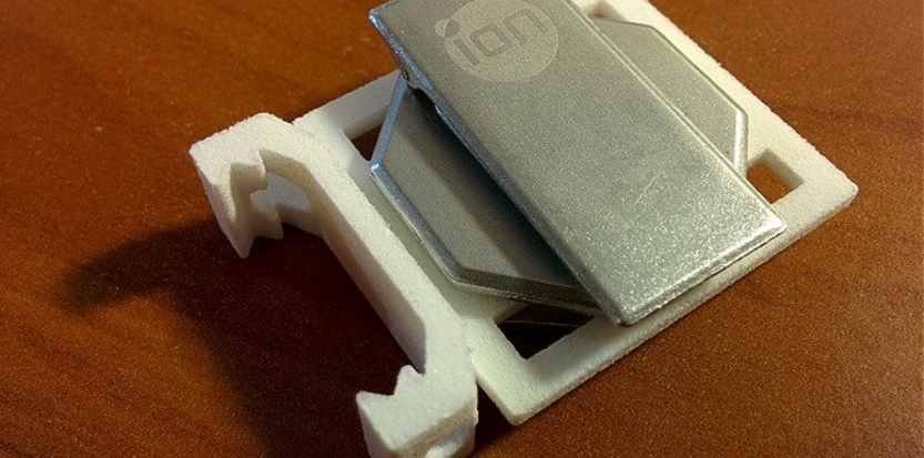 /media/picture/thumb/2015/12/25/Ikxv/snapcam-magnetic-clip-back-small_size_833x413..jpg