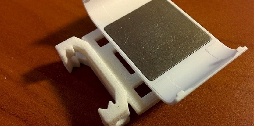 /media/picture/thumb/2015/12/25/gsJO/snapcam-light-magnetic-clip-front-small_size_833x413..jpg