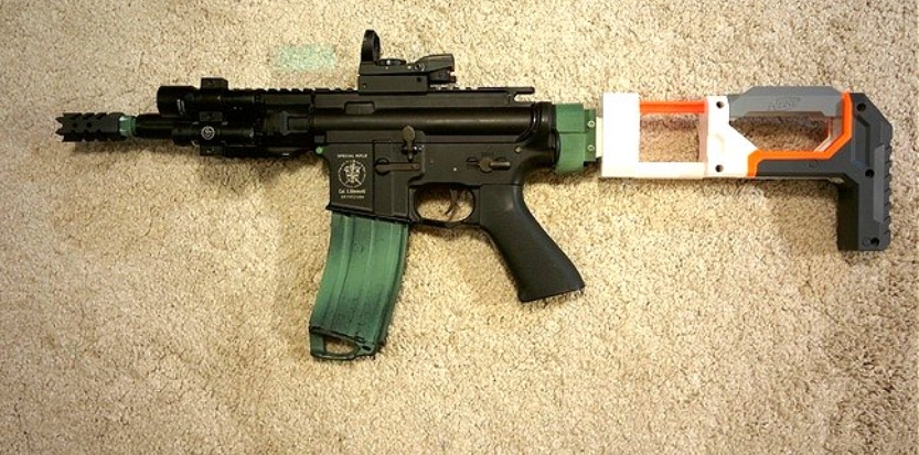 /media/picture/thumb/2016/12/26/MolS/shoulder-stock-installed-on-m4-small_size_833x413..jpg