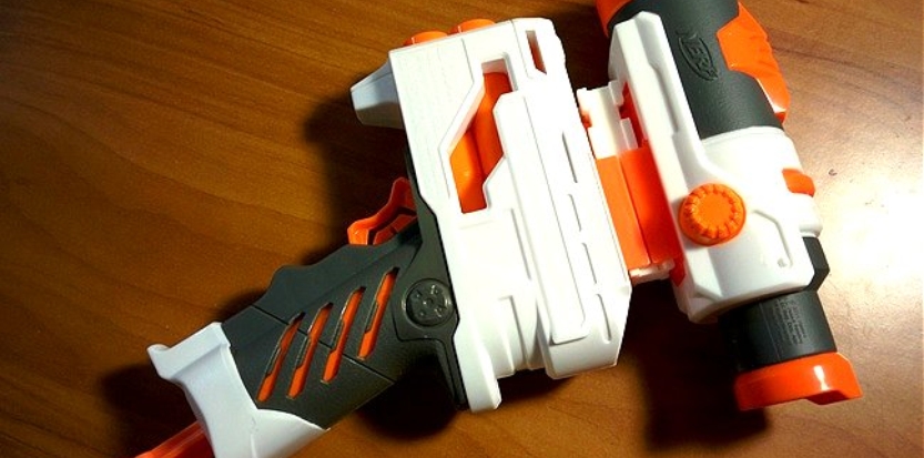 /media/picture/thumb/2016/12/28/uHvA/ecs-10-sight-on-nerf-grip-blaster-small_size_833x413..jpg