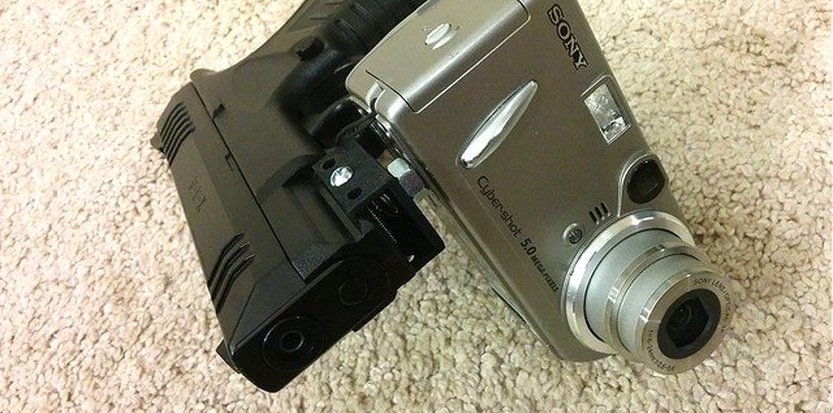 /media/picture/thumb/2017/05/03/pofr/digital-camera-attached-to-pistol-small_size_833x413..jpg