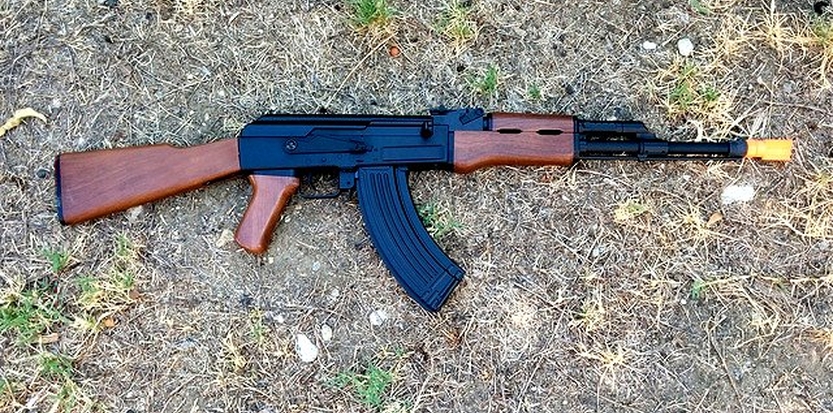 /media/picture/thumb/2017/11/09/MNqN/insanity-muzzle-on-ak-47-side-view-small_size_833x413..jpg