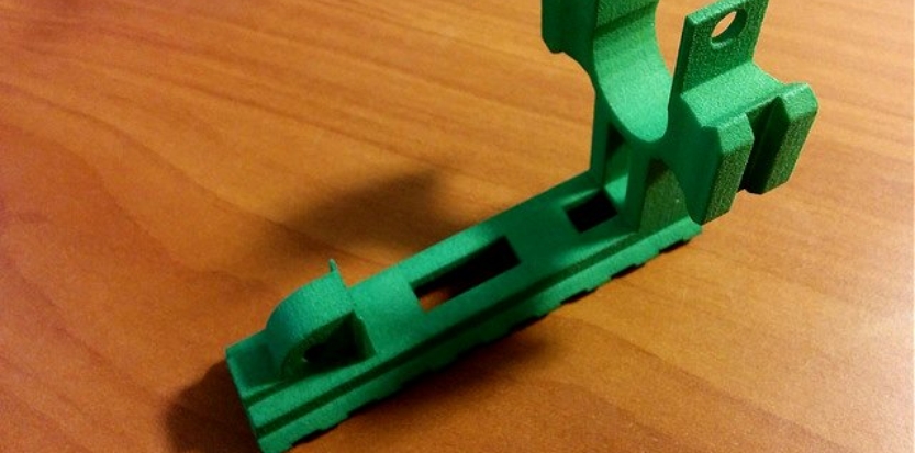 /media/picture/thumb/2018/05/10/YhXQ/green-version-back-quarter-small_size_833x413..jpg
