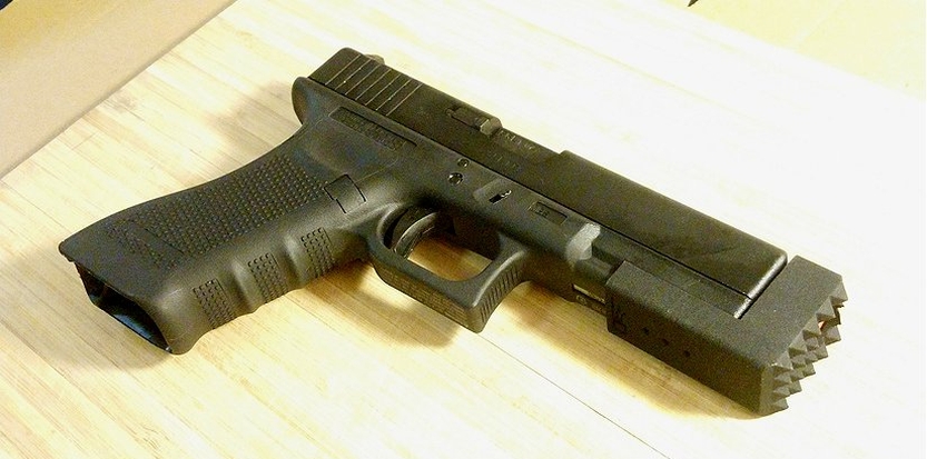 /media/picture/thumb/2018/07/26/SjQh/black-version-on-g17-front-bottom-quarter-small_size_833x413..jpg