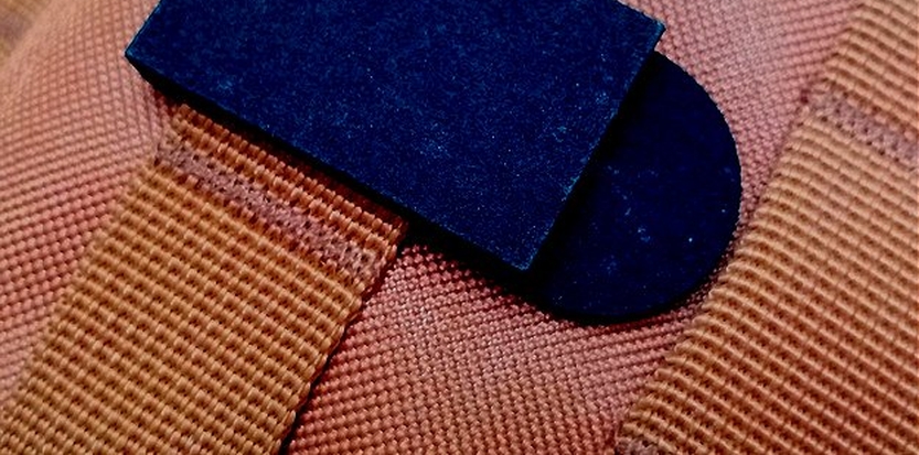 /media/picture/thumb/2019/04/25/CqUE/black-version-on-orange-molle-small_size_833x413..jpg