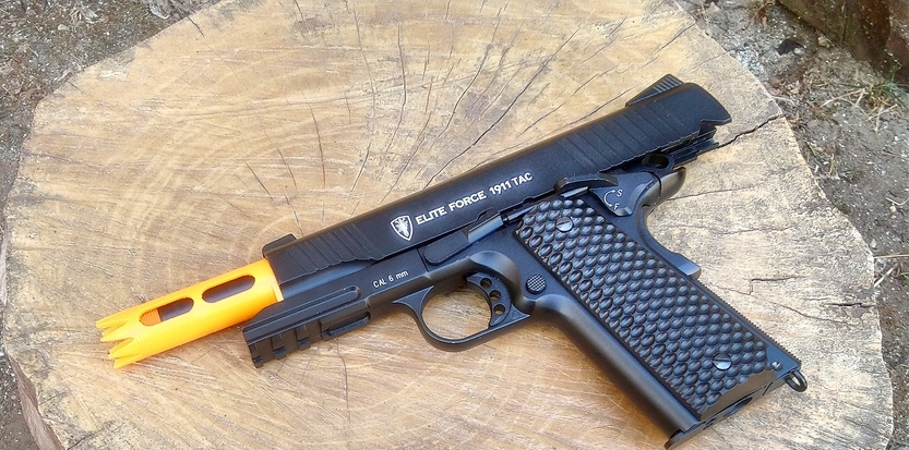 /media/picture/thumb/2019/08/09/IbyP/orange-version-on-ef-1911-tac-slide-locked-small_size_833x413..jpg