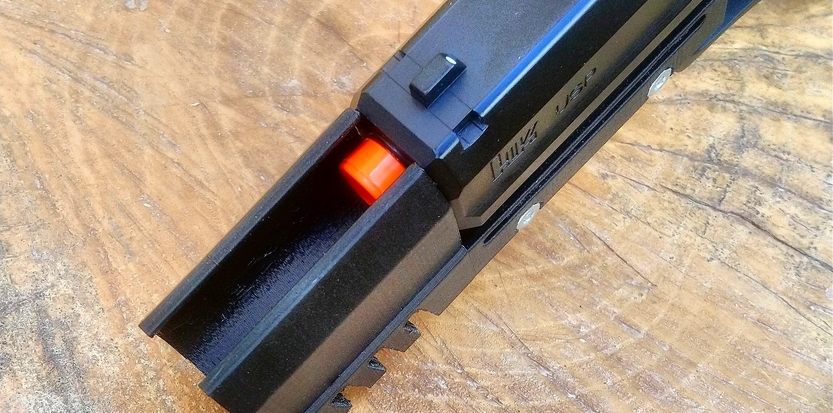 /media/picture/thumb/2019/10/13/husC/black-version-on-usp-with-orange-muzzle-small_size_833x413..jpg