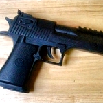 /media/picture/thumb/2019/12/08/KDVh/black-version-on-pistol-right-small_thumbnail_squared_small..jpg