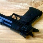 /media/picture/thumb/2019/12/08/WTBO/black-version-on-pistol-top-right-small_thumbnail_squared_small..jpg