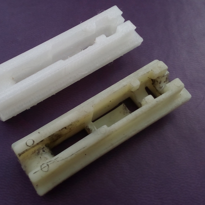 Presilla de Fijación para Cable De Pedal Embrague 7700423806