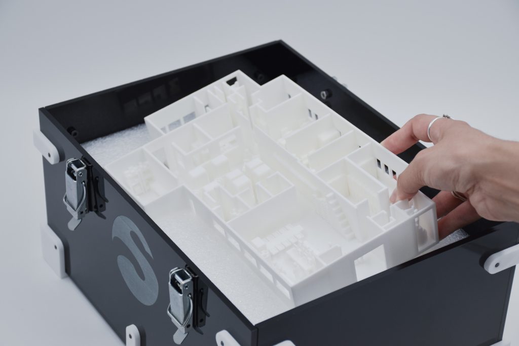 Transport box with hand and mock-up