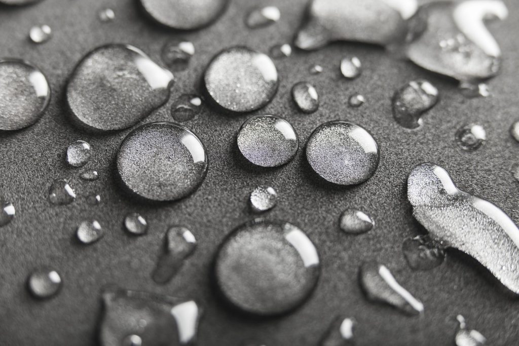 pièce étanche imprimée avec des gouttes d'eau